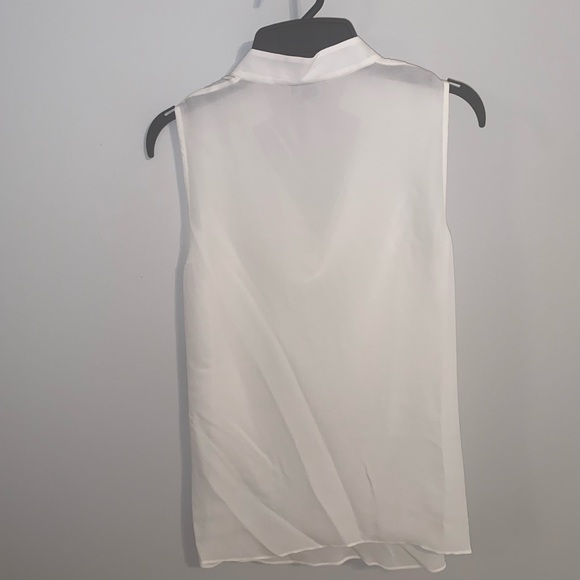 Worth Georgette Sleeveless Blouse - Picture 3 of 4